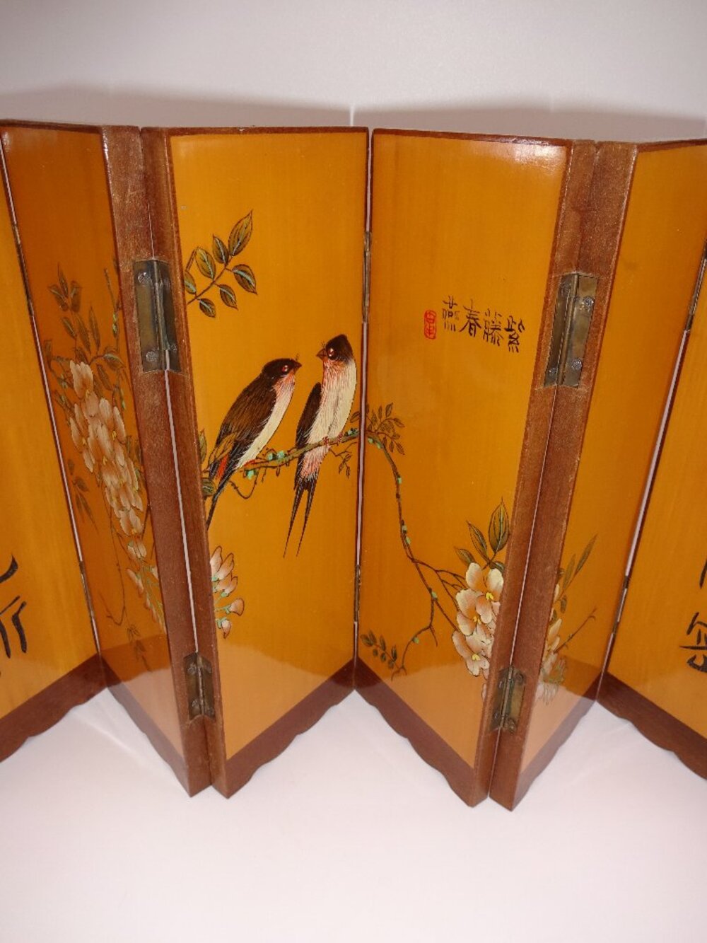 Vintage Mini Chinese 6-Panel Folding Wood Tabletop Screen Swallows Blossoms - Picture 3 of 10